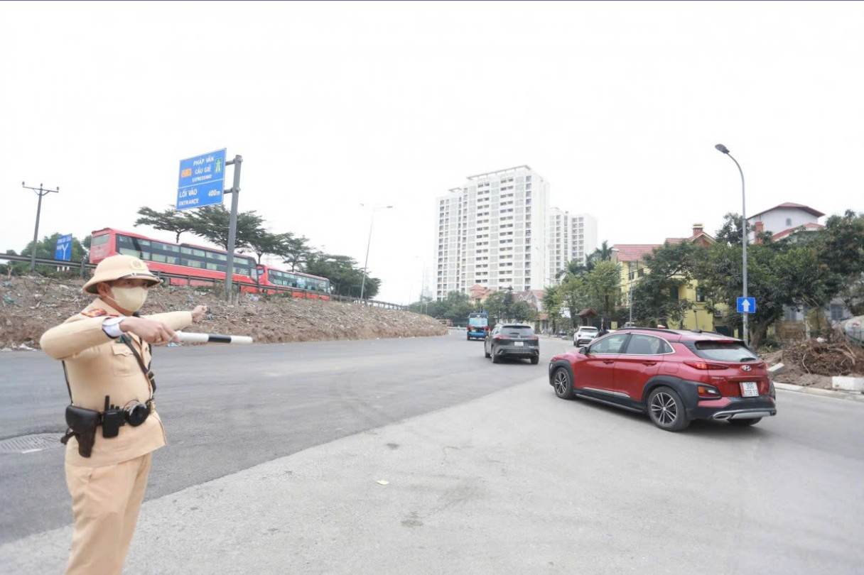 Tháo gỡ điểm ùn tắc, bảo đảm lộ trình thông suốt